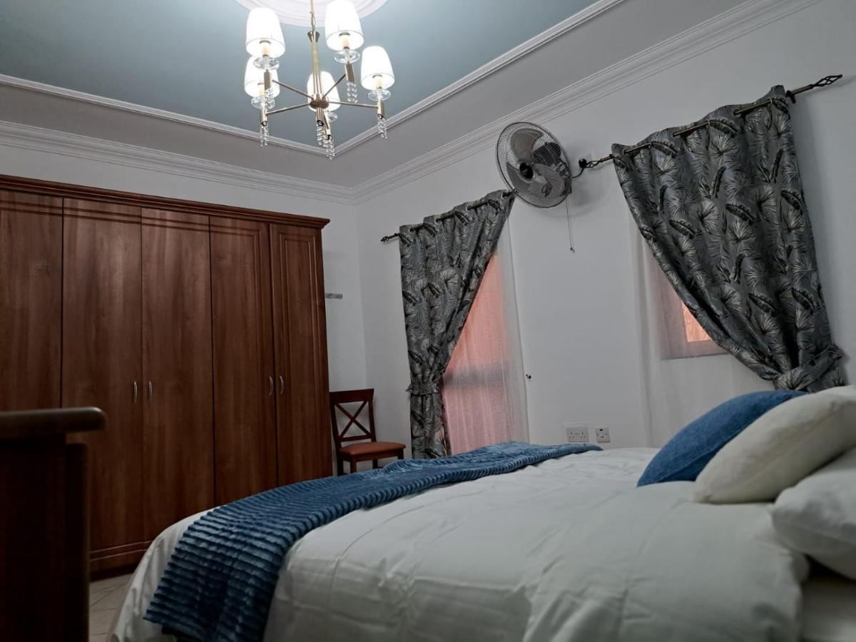 Seafront Apartment In St. Paul'S Bay Exterior photo