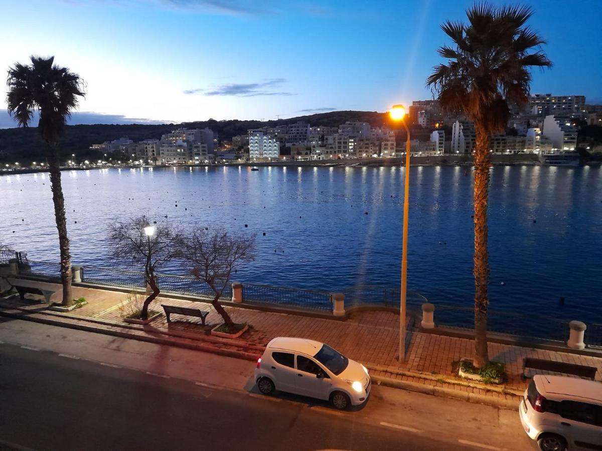 Seafront Apartment In St. Paul'S Bay Exterior photo